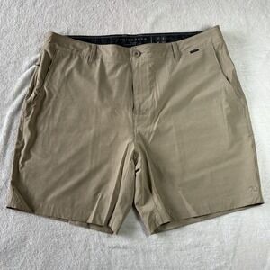 7 Diamond Men's Dynamic Golf, Performance Short Beige  Size 38